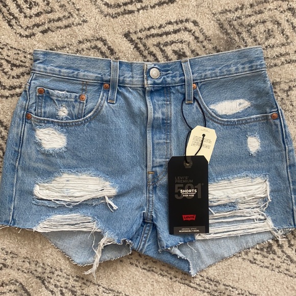 Levi 501 high rise shorts size 27 - Picture 3 of 7